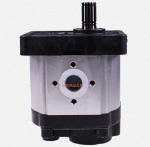 Hydraulic Gear Pump 35861-82200 35861-82203 for Kubota M6950